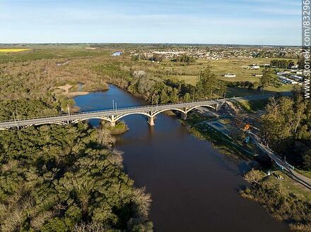 Vista aérea del puente en ruta 3 sobre el río San José - Departamento de San José - URUGUAY. Foto No. 83296