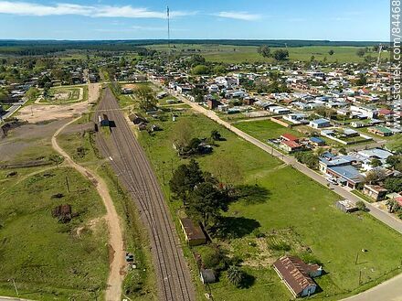 Vista aérea de la estación de ferrocarril de Tranqueras - Departamento de Rivera - URUGUAY. Foto No. 84468