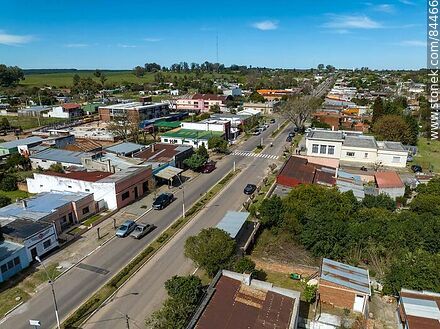 Vista aérea de la Avenida 18 de Julio - Departamento de Rivera - URUGUAY. Foto No. 84466