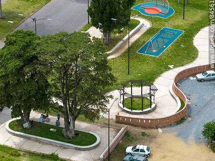 Vista aérea de áreas de recreación y juegos infantiles - Departamento de Lavalleja - URUGUAY. Foto No. 84561