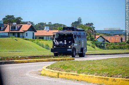 Móvil de la Guardia Republicana - Punta del Este y balnearios cercanos - URUGUAY. Foto No. 84878