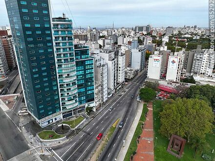 Aerial view of Víctor Haedo Street and the Congress Tower. - Department of Montevideo - URUGUAY. Photo #85292