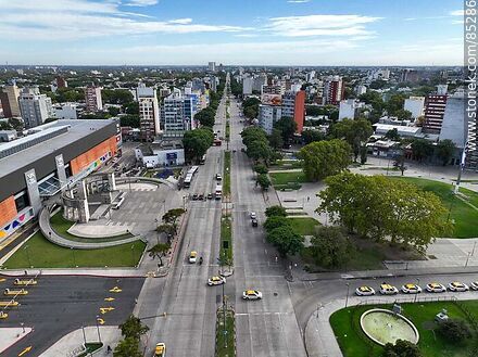 Aerial view of Bulevar Artigas to the north. Tres Cruces Shopping Mall - Department of Montevideo - URUGUAY. Photo #85286