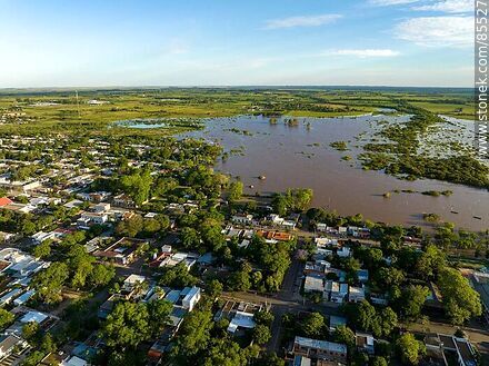 Vista aérea de la costa de Bella Unión invadida por la crecida del río. - Artigas - URUGUAY. Photo #85527