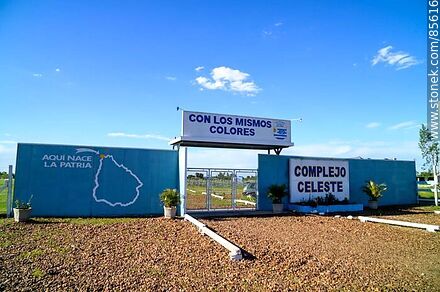Complejo Celeste en Cuareim - Departamento de Artigas - URUGUAY. Foto No. 85616
