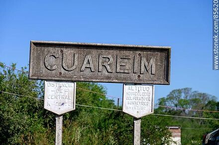 Cuareim train station sign - Artigas - URUGUAY. Photo #85620