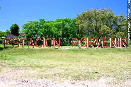 Letrero del pueblo Estación Porvenir - Departamento de Paysandú - URUGUAY. Foto No. 85684