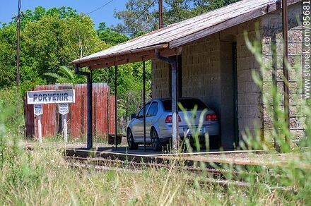 Antigua estación de trenes Porvenir - Departamento de Paysandú - URUGUAY. Foto No. 85681