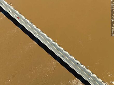 Aerial view of the General Artigas Bridge between Paysandú and Colón (Arg.) over the Uruguay River - Department of Paysandú - URUGUAY. Photo #85817