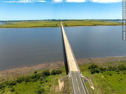 Aerial view of the road bridge on route 3 over the Arapey river - Department of Salto - URUGUAY. Photo #85980