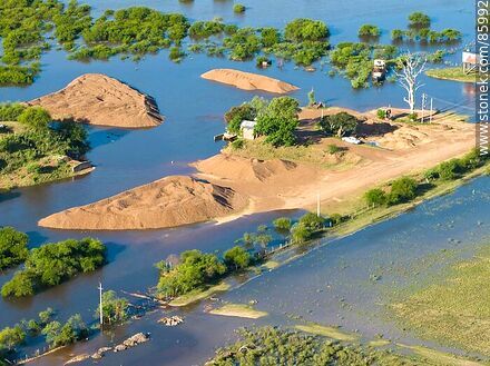 Aerial view of flooded homes and fields in Rincon de Franquia. - Artigas - URUGUAY. Photo #85992