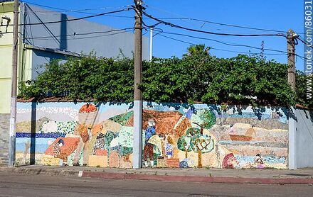 Mosaic mural - Department of Salto - URUGUAY. Photo #86031