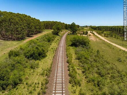 Railway tracks through the countryside of Paysandú - Department of Paysandú - URUGUAY. Photo #86112