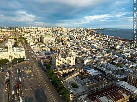 Aerial view of Rambla 25 de Agosto de 1825 - Department of Montevideo - URUGUAY. Photo #86208