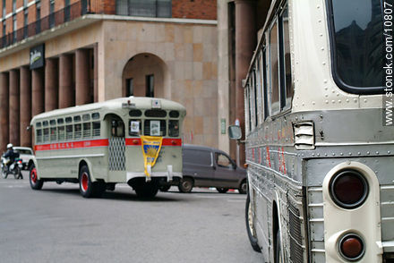 Old bus - Department of Montevideo - URUGUAY. Photo #10807