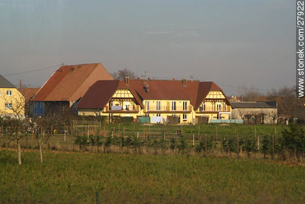 Vista desde las rutas A35 y E25. Residencia campestre - Región de Alsacia - FRANCIA. Foto No. 27922
