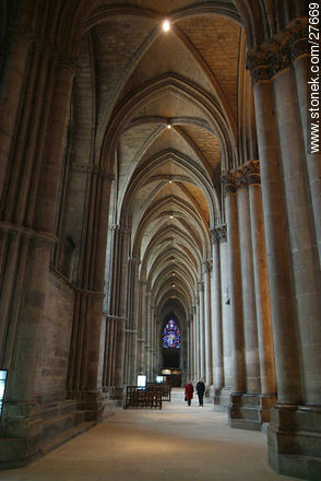 Vitrales de la Catedral de Reims -  - FRANCIA. Foto No. 27669