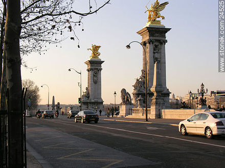 Puente Alexandre III. Quai D'Orsay - París - FRANCIA. Foto No. 24525
