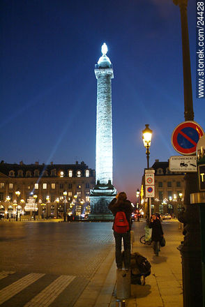 Monumento a Napoleón I en la place Vendôme - París - FRANCIA. Foto No. 24428