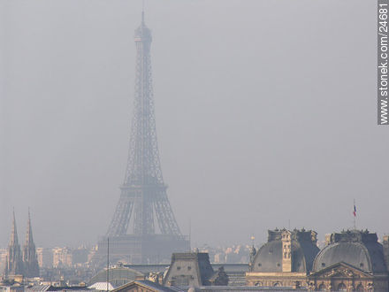 La Tour Eiffel desde el centro Pompidou - París - FRANCIA. Foto No. 24681