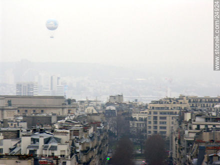 Globo aerostático sobre Paris. - París - FRANCIA. Foto No. 24924