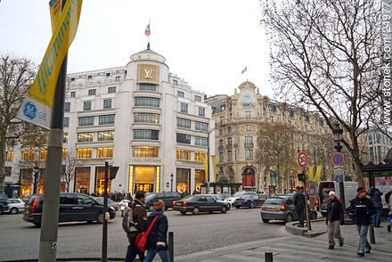 Louis Vuitton en Champs Elysées - París - FRANCIA. Foto No. 24977