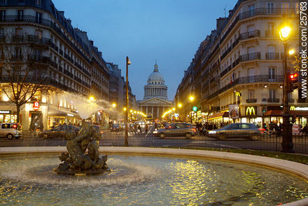 Rue Soufflot. Pantheon - Paris - FRANCE. Photo #25763
