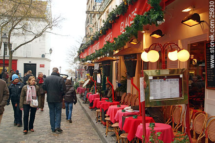 Place du Tertre.  Plaza de pintores y retratistas. - París - FRANCIA. Foto No. 25830
