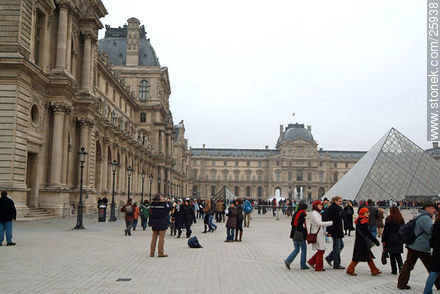 Musée du Louvre - París - FRANCIA. Foto No. 25938