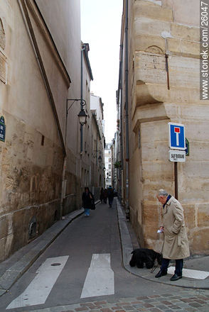 Callejones de Paris. St. Paul. Rue de Prévôt, un callejón que da a la estación de metro en la Rue de Rivoli. - París - FRANCIA. Foto No. 26047