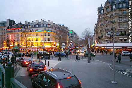 Desde la Gare de Lyon. Bd. Diderot y rue de Lyon - París - FRANCIA. Foto No. 26144