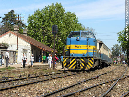 Estación Peñarol - Departamento de Montevideo - URUGUAY. Foto No. 23022