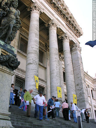 Palacio Legislativo - Departamento de Montevideo - URUGUAY. Foto No. 23031
