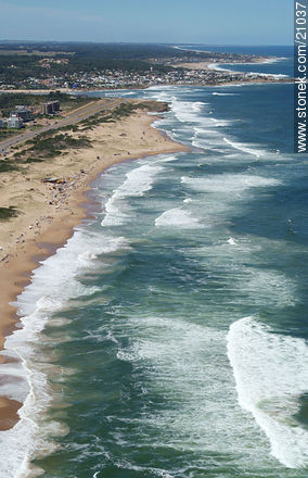 Playa Brava - Punta del Este y balnearios cercanos - URUGUAY. Foto No. 21037